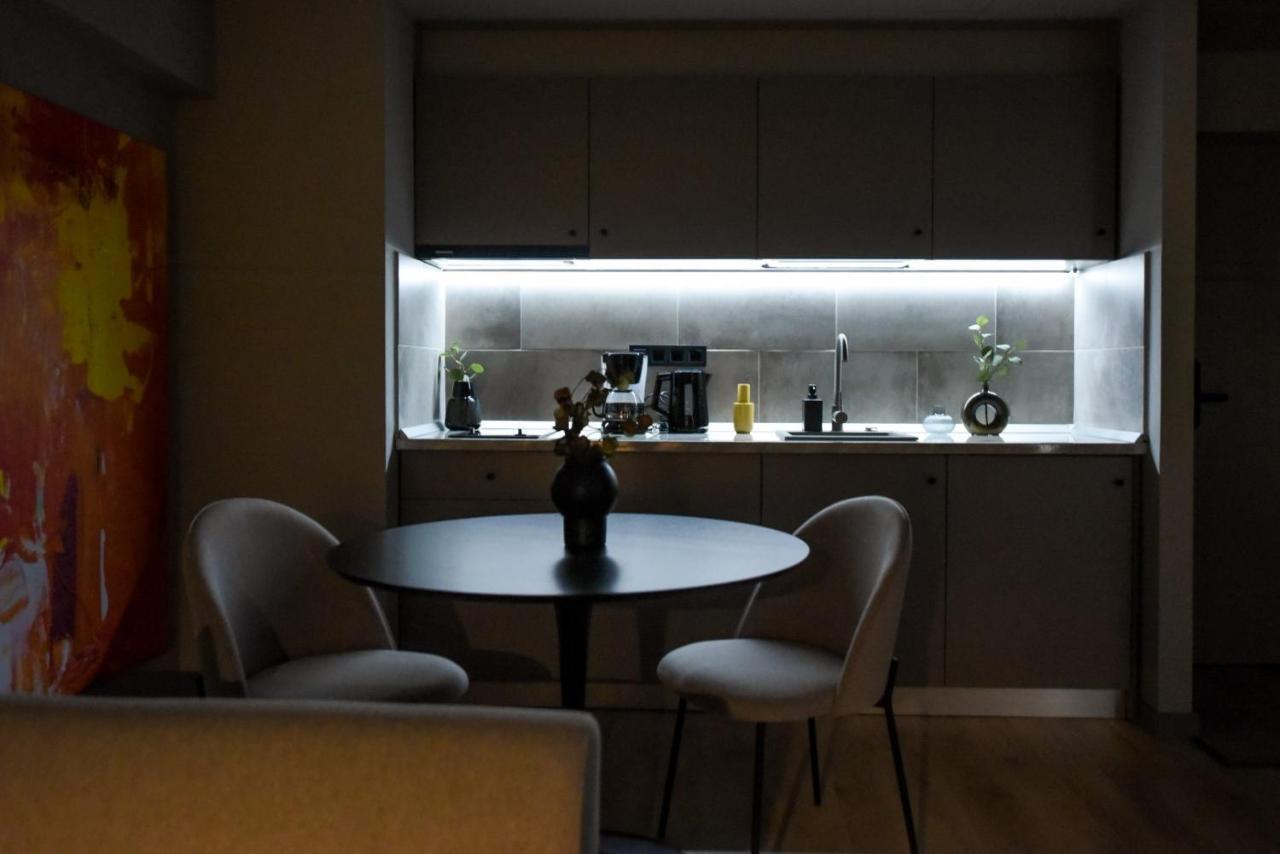 Luxury Near Radisson - Projector & Modern Design 公寓 *